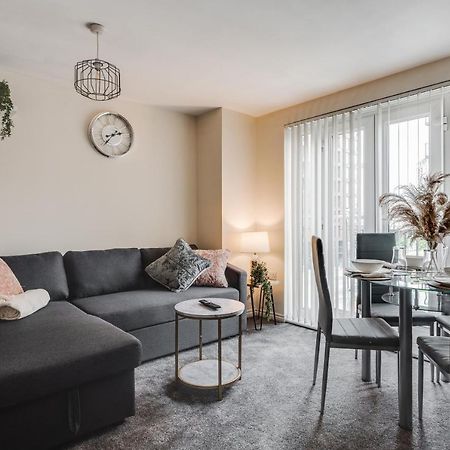 Stylish 2 Bed Manchester Flat Bagian luar foto