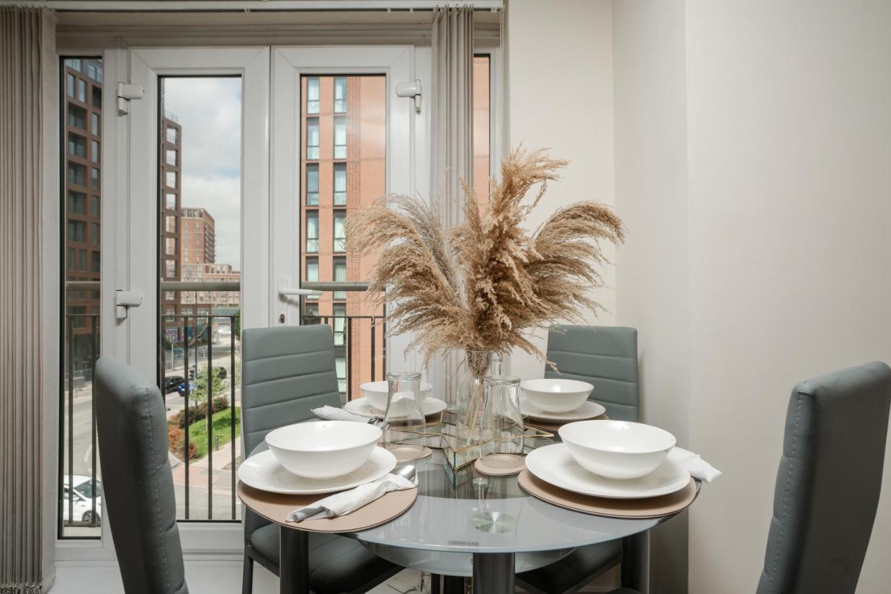 Stylish 2 Bed Manchester Flat Bagian luar foto