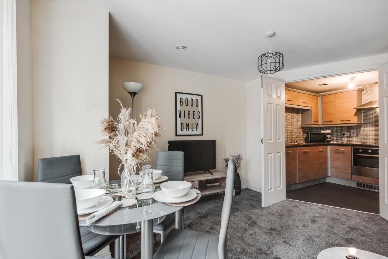 Stylish 2 Bed Manchester Flat Bagian luar foto